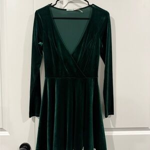 Kimchi Blue Deep Green Velvet Long Sleeve Dress